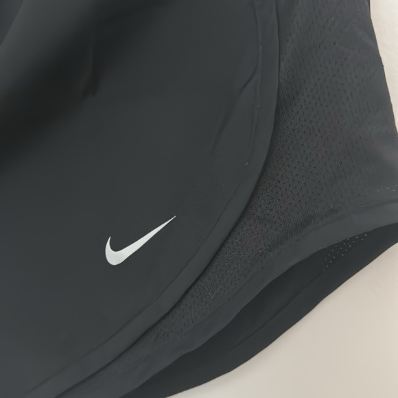 Nike Dri-Fit Shorts - Picture 3 of 6